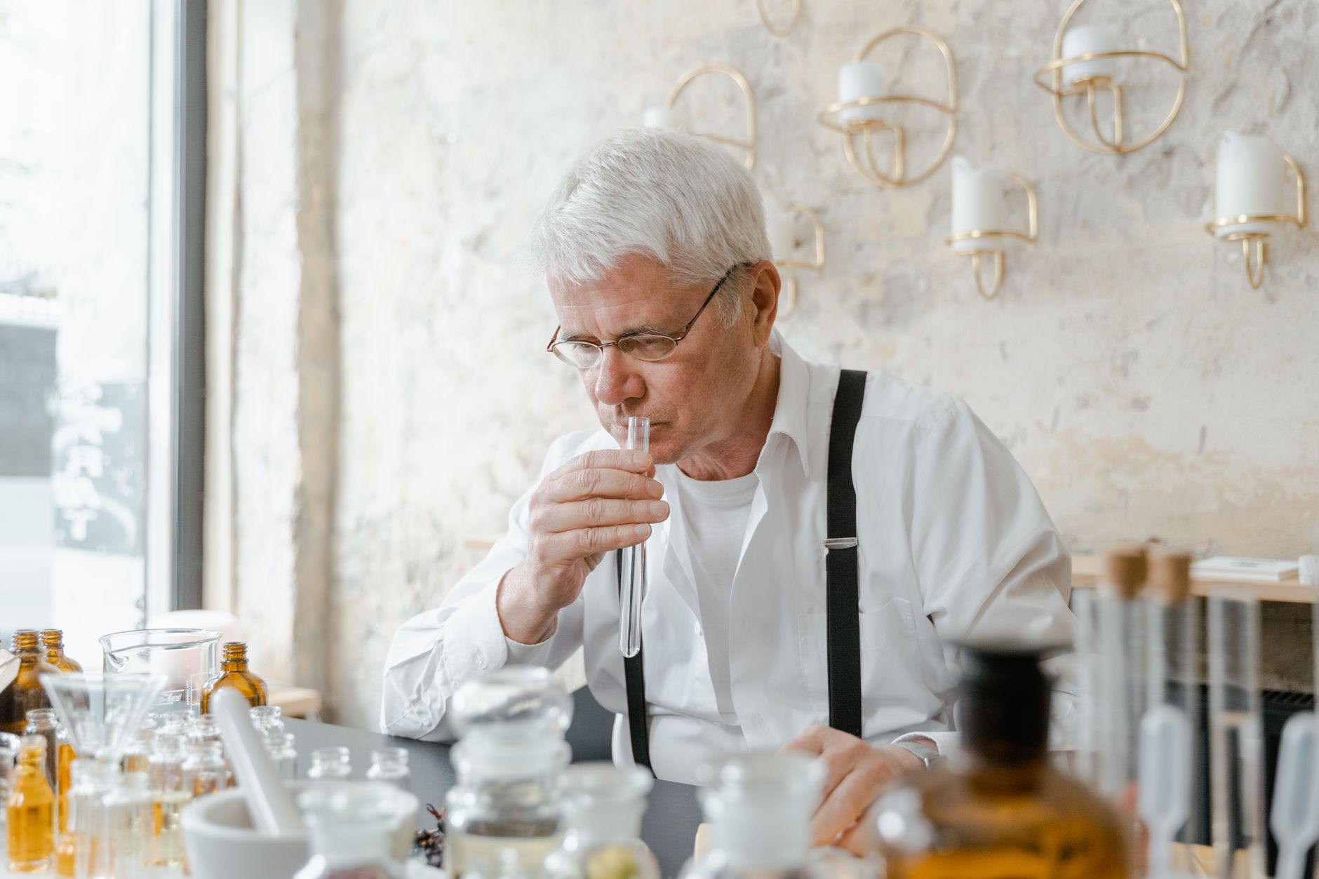 Why Loss of Smell Can Appear Before Parkinson’s Movement Problems