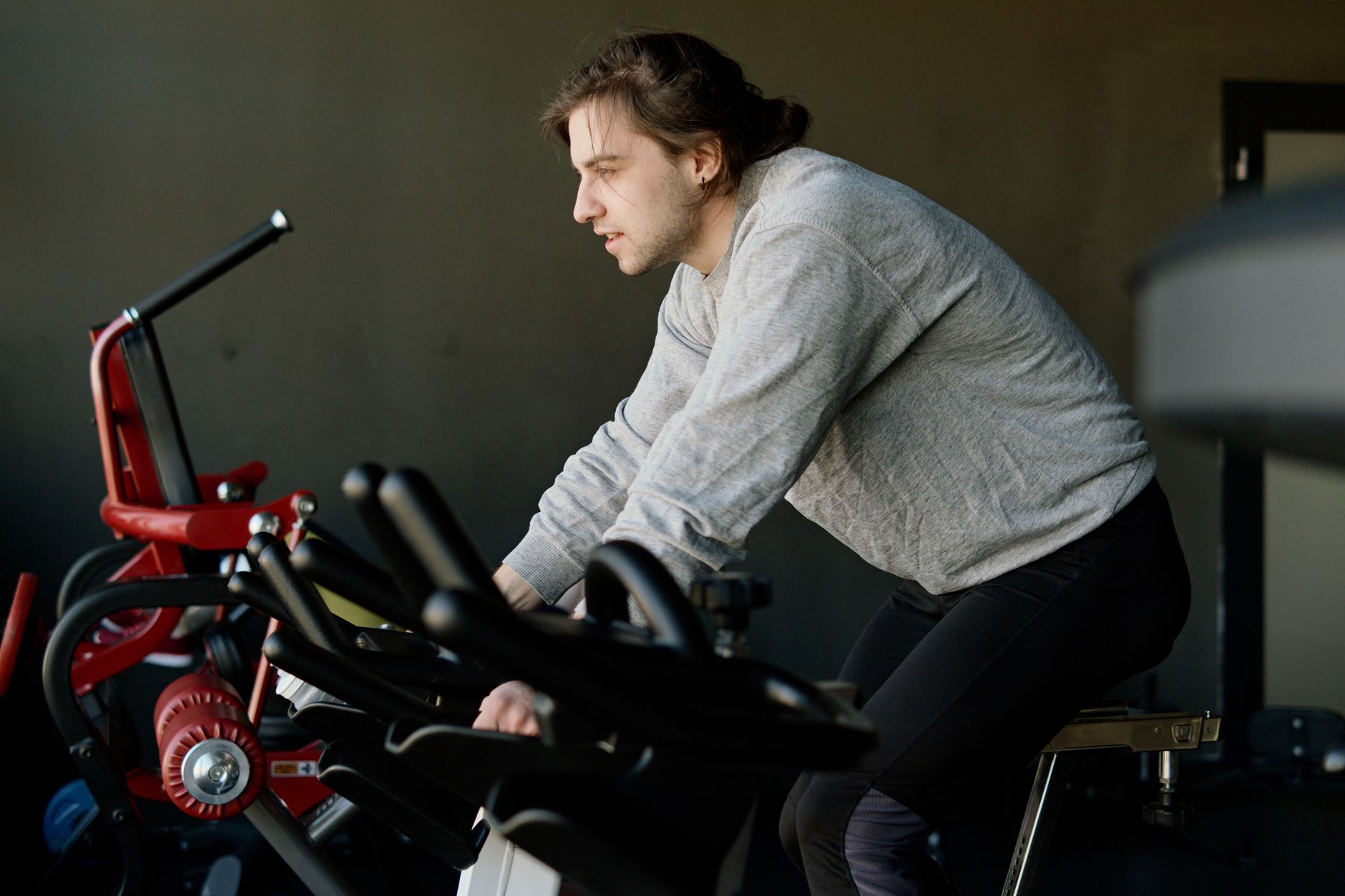 Stationary cycling proven to ease Parkinson’s movement complications in seniors