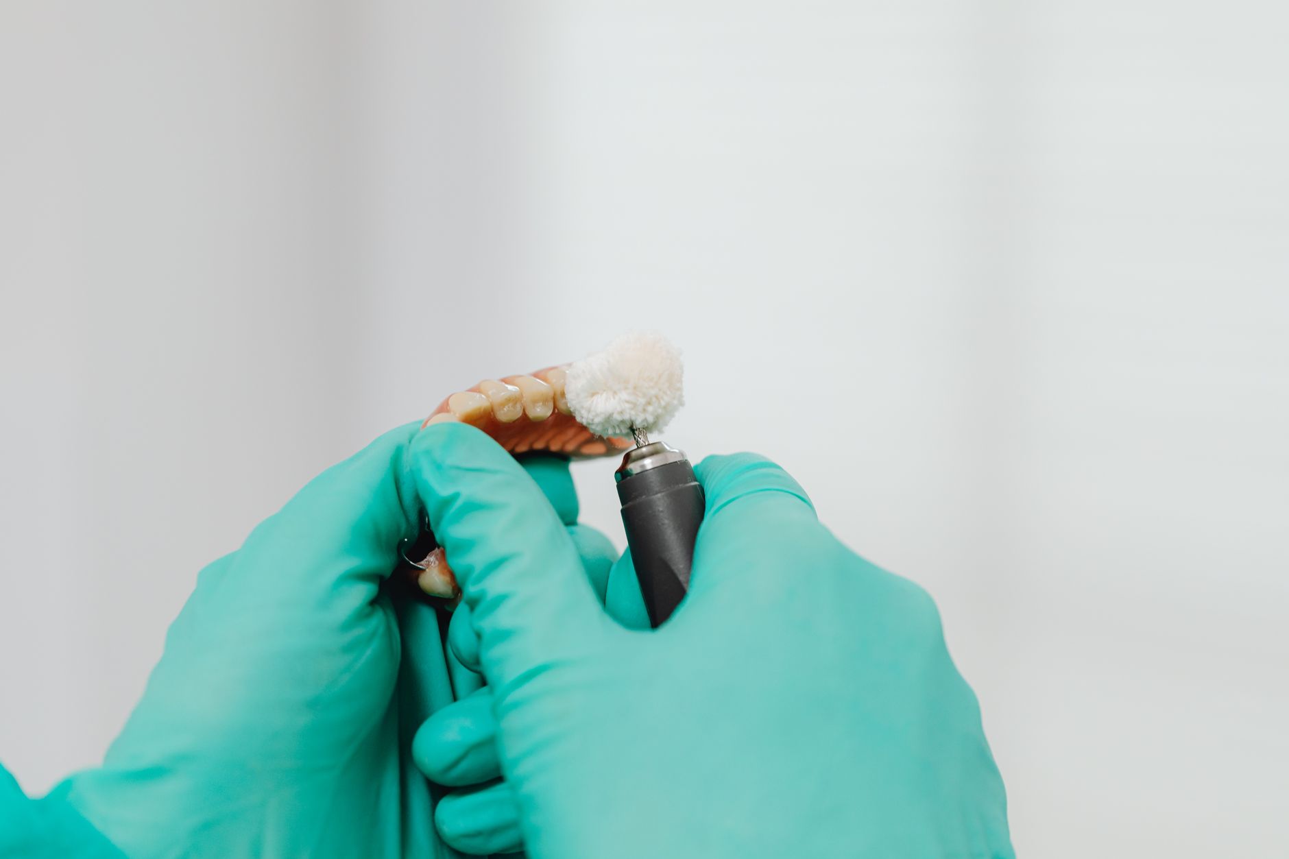 Parkinson's Dental Visits: What to Tell the Dentist Before an Appointment - Featured image