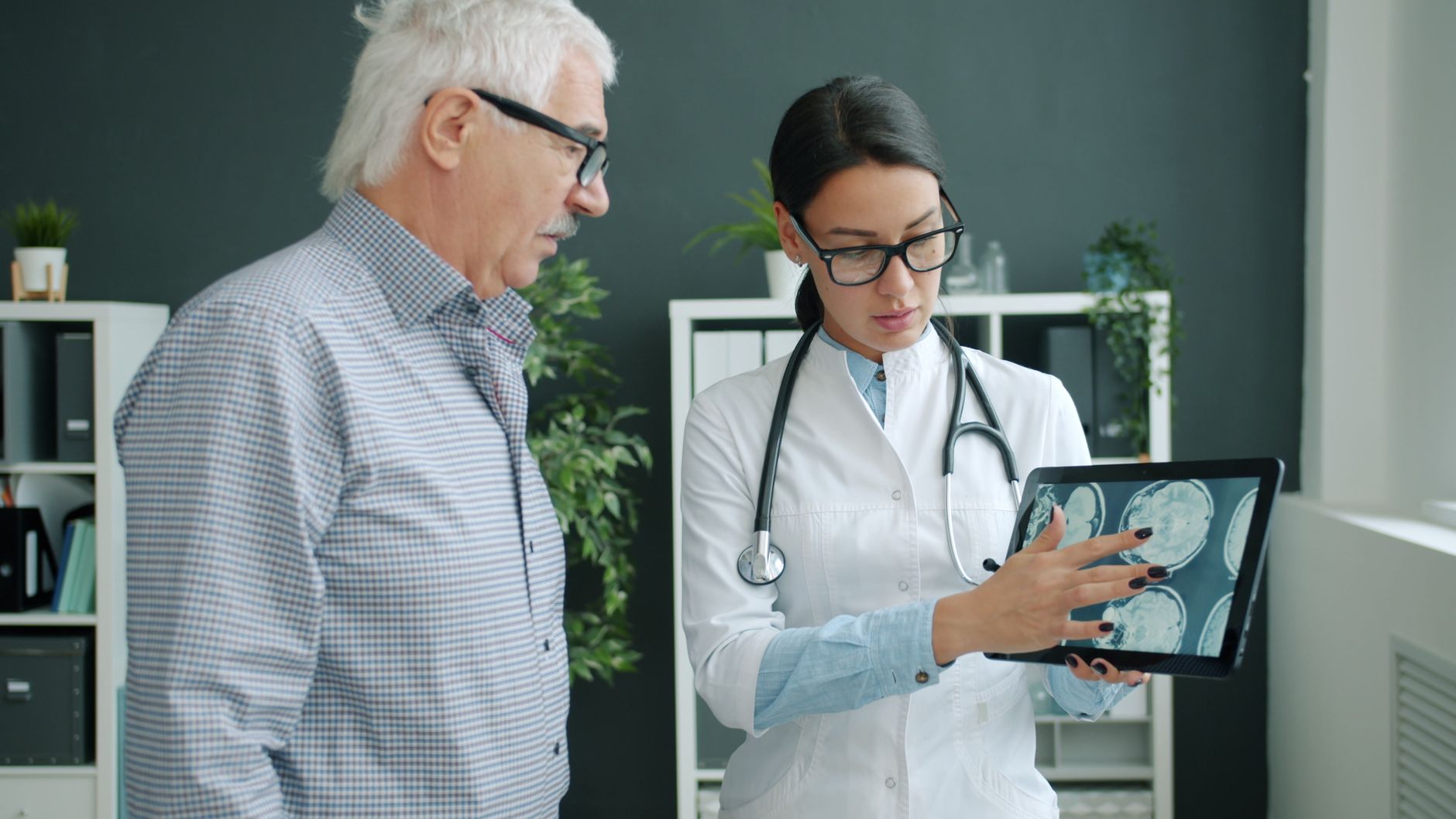 Can a Neurologist Recommend a Specific Diet for Parkinson's Disease? - Featured image