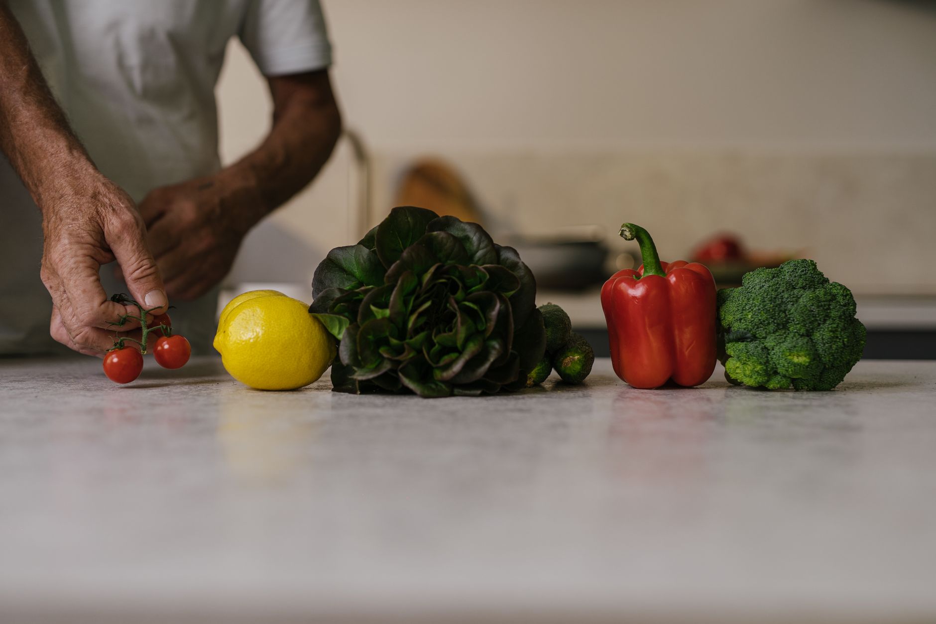Parkinson's Diet Guide: Nutrition, Constipation, and Medication Timing - Featured image